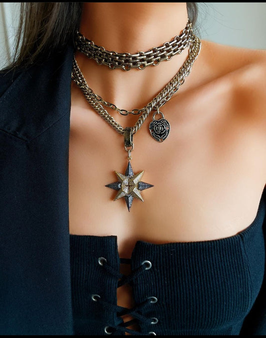 Rhinestone Star Choker Necklace